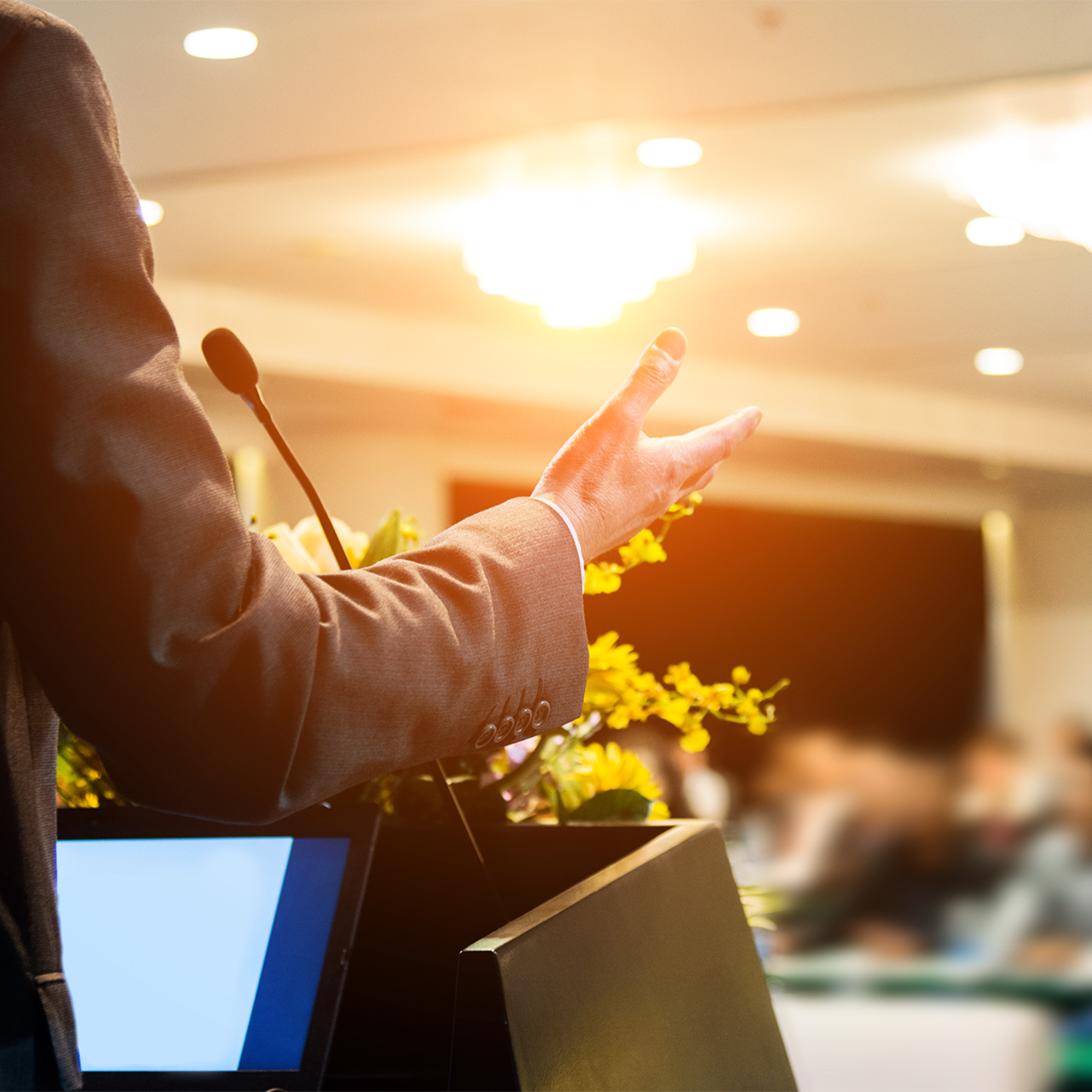 iStock-xlmrt slider-square-3